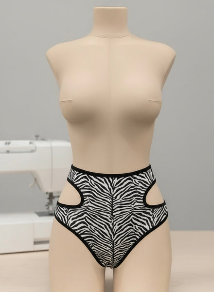 Beginner-Friendly Bikini "Roxy" Sewing Pattern – 2 in 1 Swimwear and Lingerie
