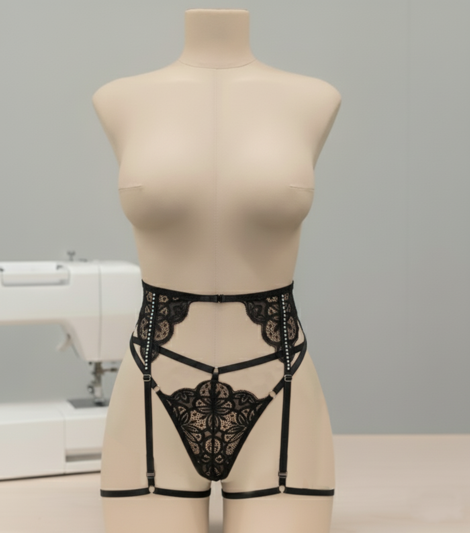 Adjustable Lace Garter Belt "Lara" Sewing Pattern for Beginners BusinkaMania Adjustable Lace Garter Belt "Lara" Sewing Pattern for Beginners BusinkaMania