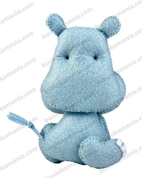 Padrão de costura de brinquedo de feltro Hippo 2