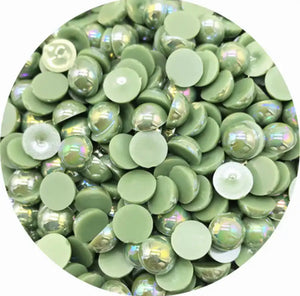Olivgrüne halbrunde Perle mit flacher Rückseite für die Spielzeugherstellung