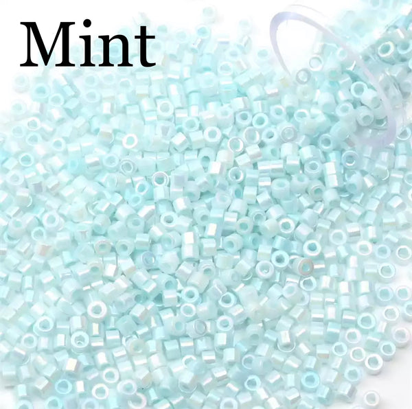 1200 Stück Miyuki Delica-Perlen, gleichmäßig, 2 mm, Glas-Rocailles